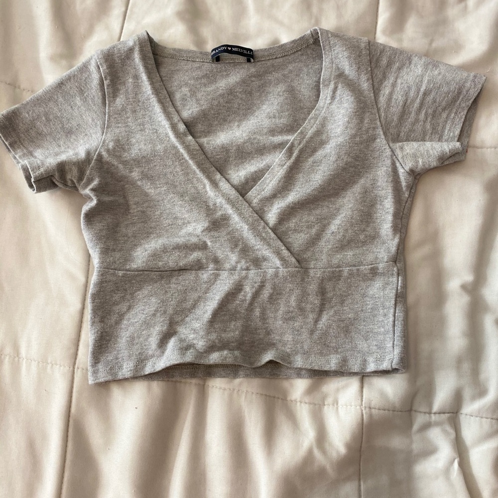 Brandy Melville crop top